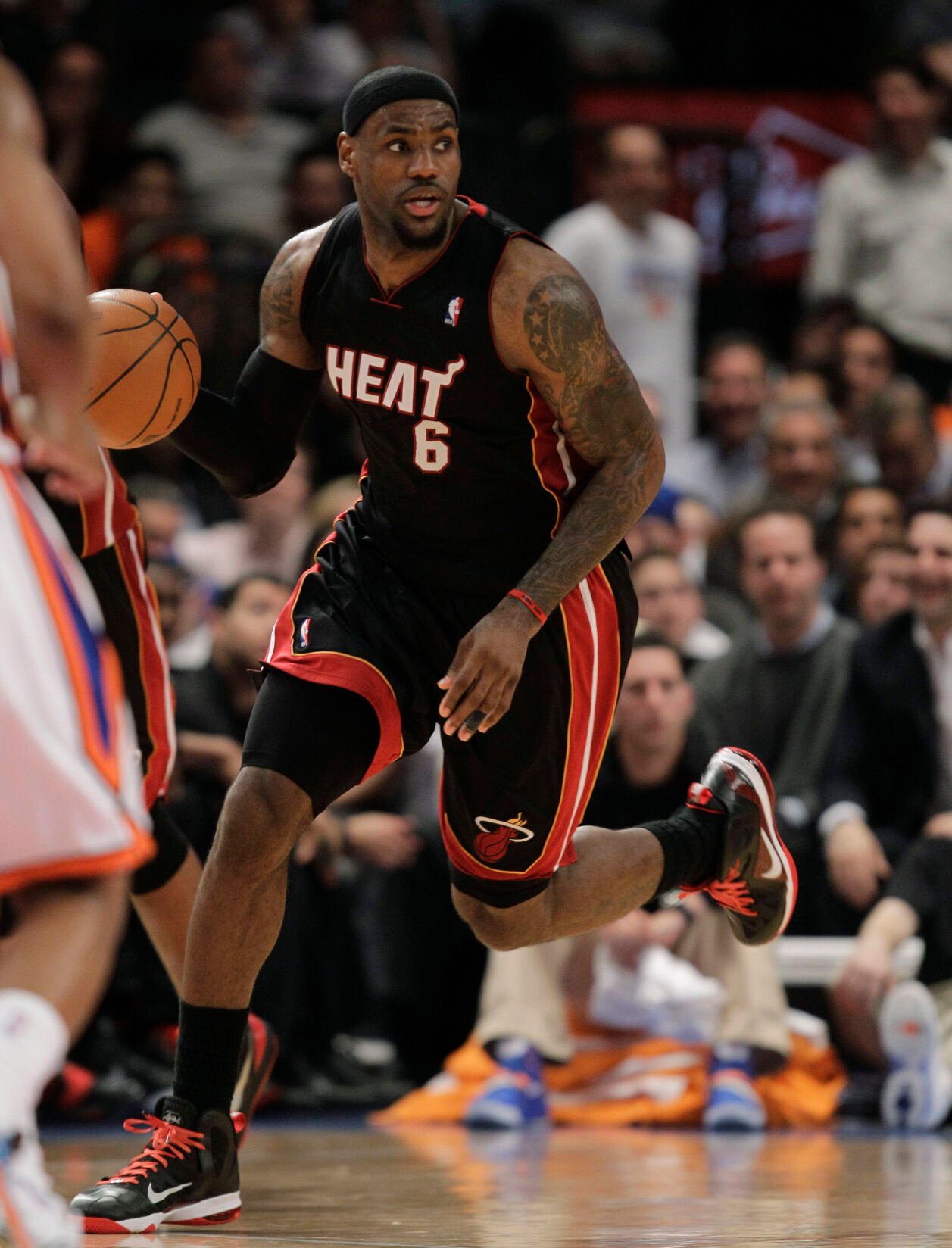 2012: LeBron James, Heat hand Knicks their NBA postseason-record 13th straight loss